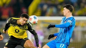 单板滑雪坡面障碍技巧 首次参加世锦赛苏翊鸣摘银