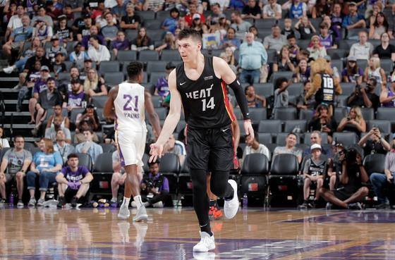 也是出征亚 也是出征亚